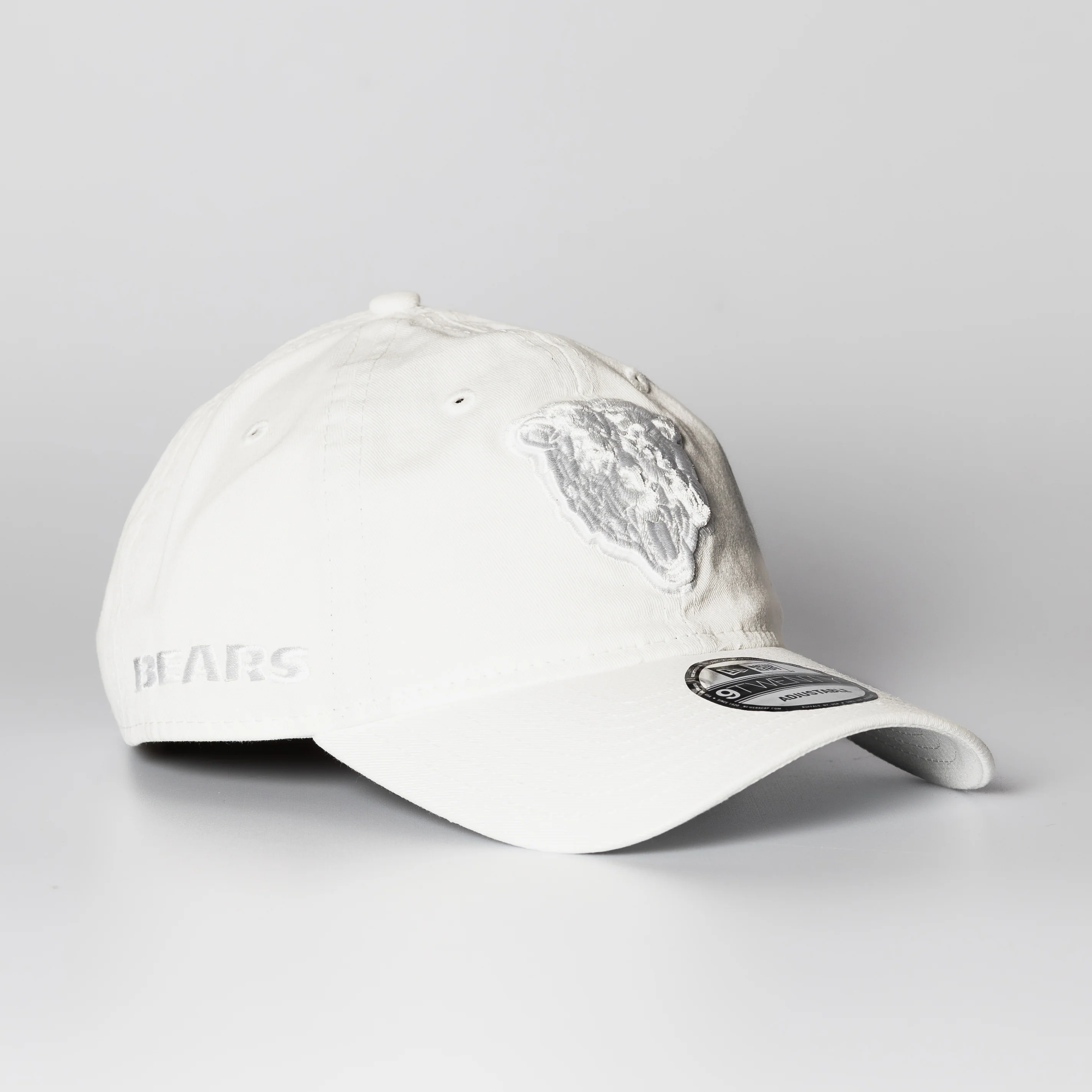 Chicago Bears White 9Twenty Adjustable Cap - Image 3