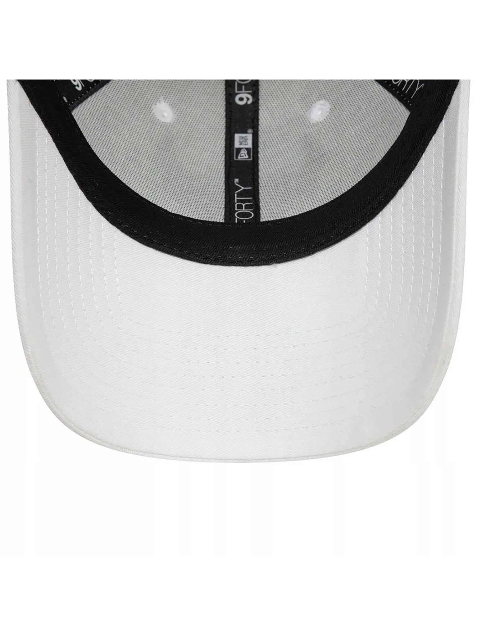 Chicago Bulls Essential White Out 9Forty Cap - Image 4