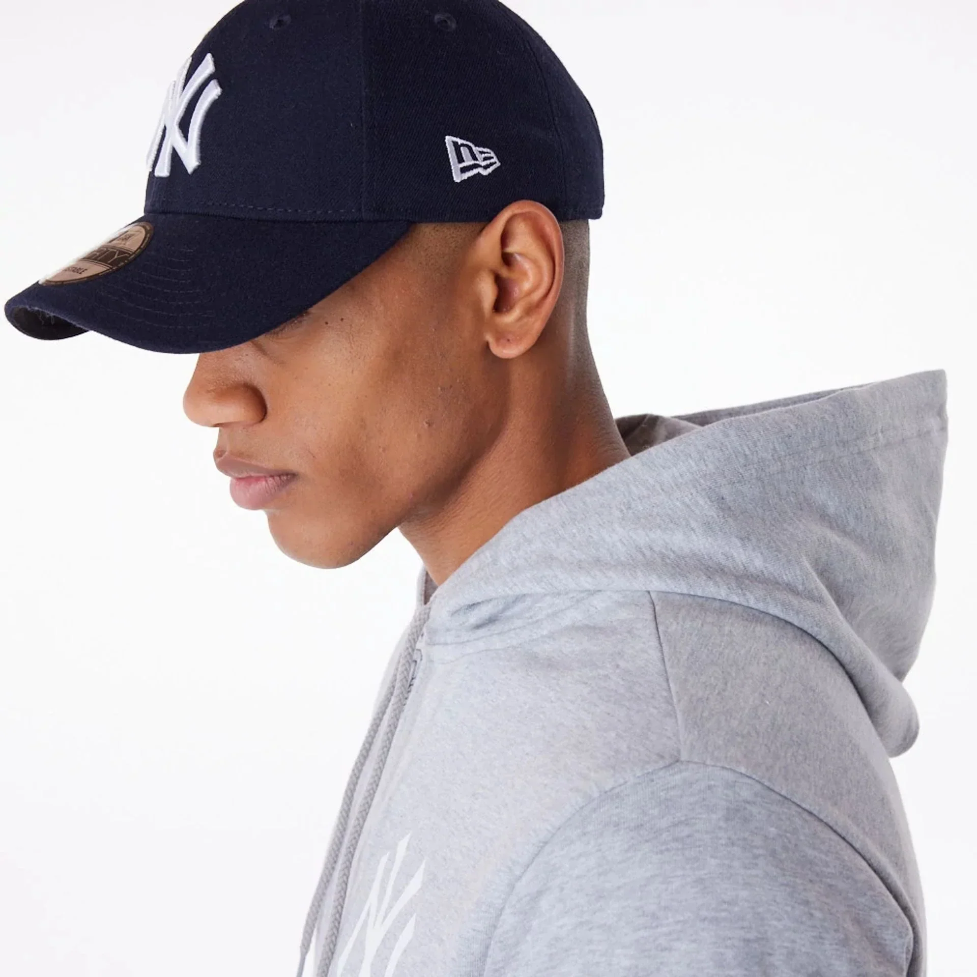 New York Yankees Essential Grey Full Zip Hoodie - Image 9