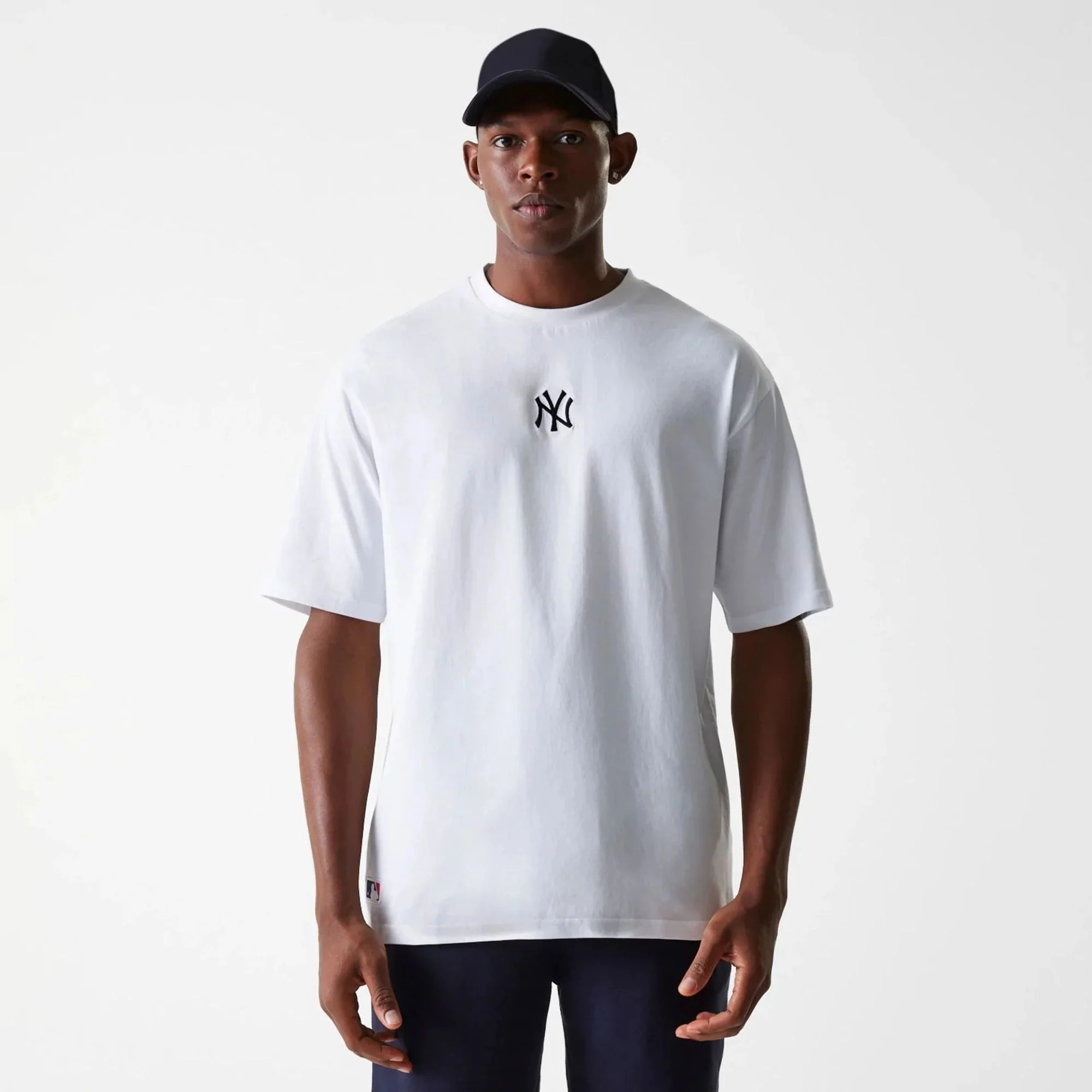 New York Yankees Essential Oversized T-Shirt - Image 12